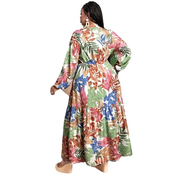 💐 PLUS Floral Maxi Dress 💐 - Picture 2 of 5